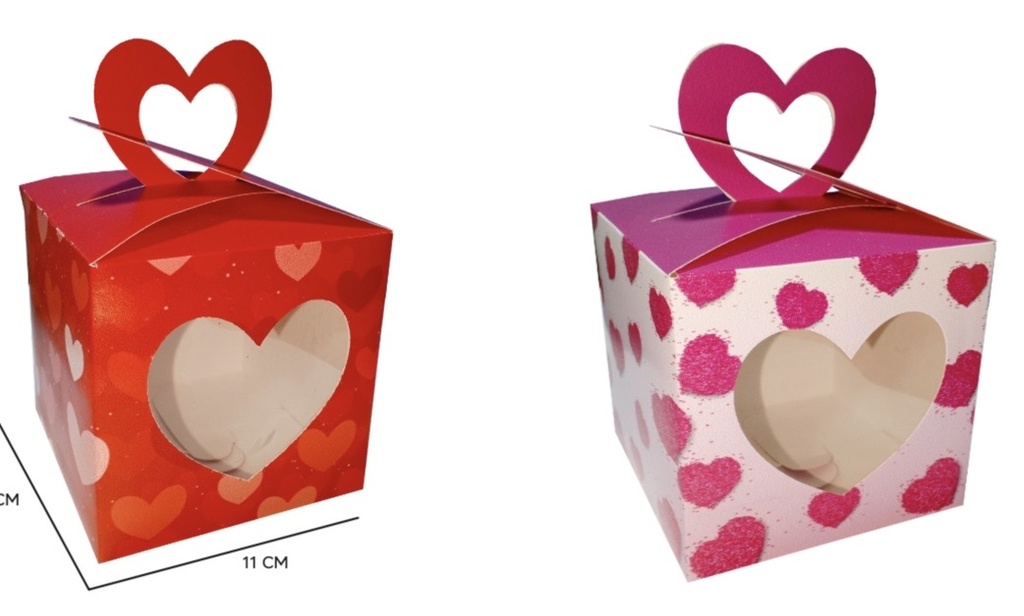 CAJA PARA DULCES DE CARTULINA 11X11 CM / CON VENTANA DE CORAZON X2 UNDS